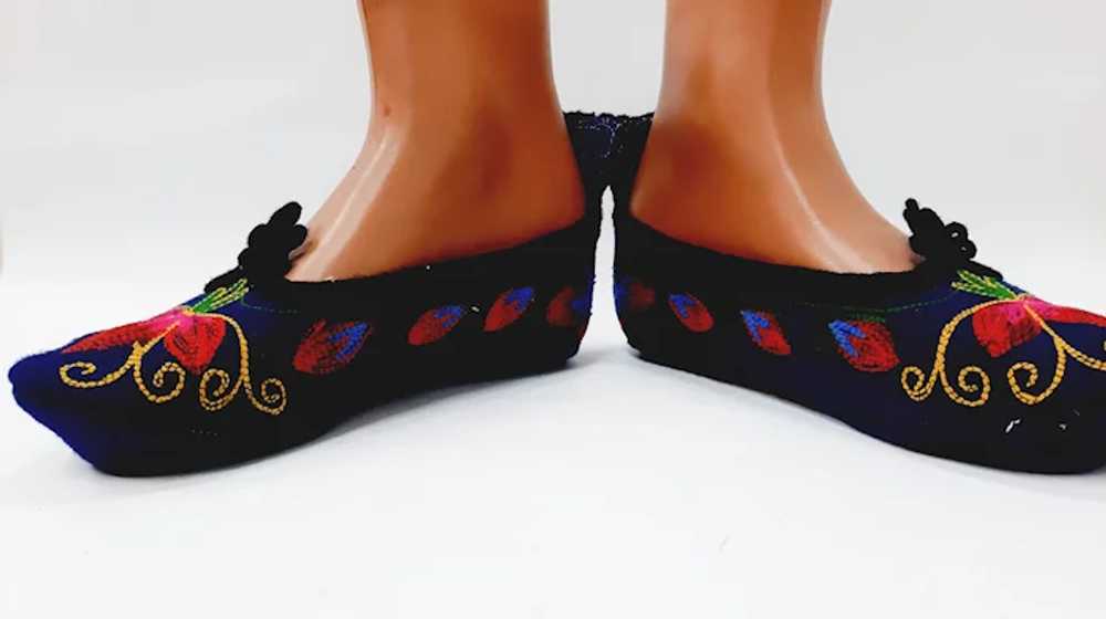 Vintage Bulgarian handmade folk slippers - image 3