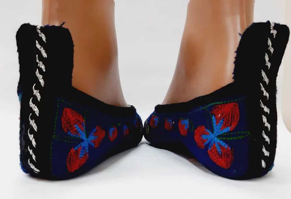 Vintage Bulgarian handmade folk slippers - image 5