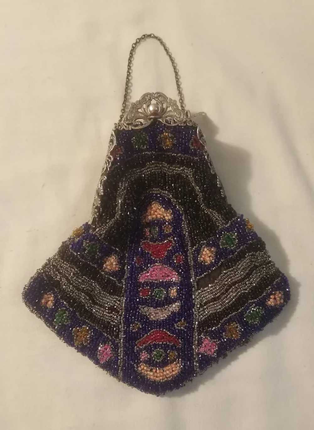 Beaded purse with ornate silver colored closure - image 5