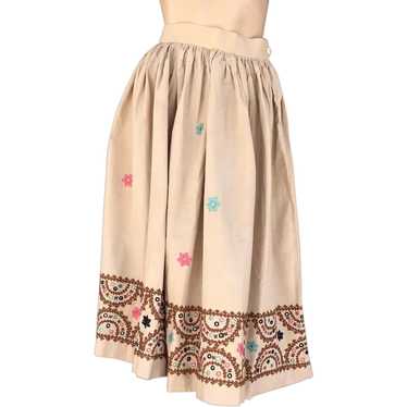 1950s Embroidered Linen Skirt Sz S W25 - image 1