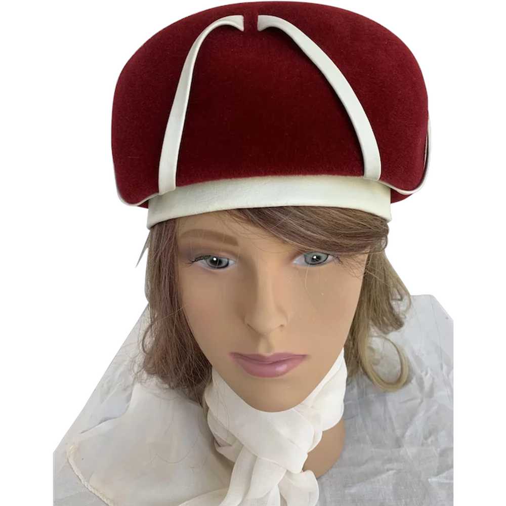 Lecie Vintage 1960s Mod, Red Felted Fur Bubble Hat - image 1