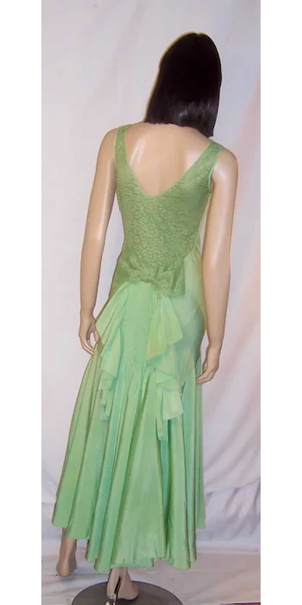 1930's Bias-Cut, Pastel Green Silk Crepe and Lace… - image 5