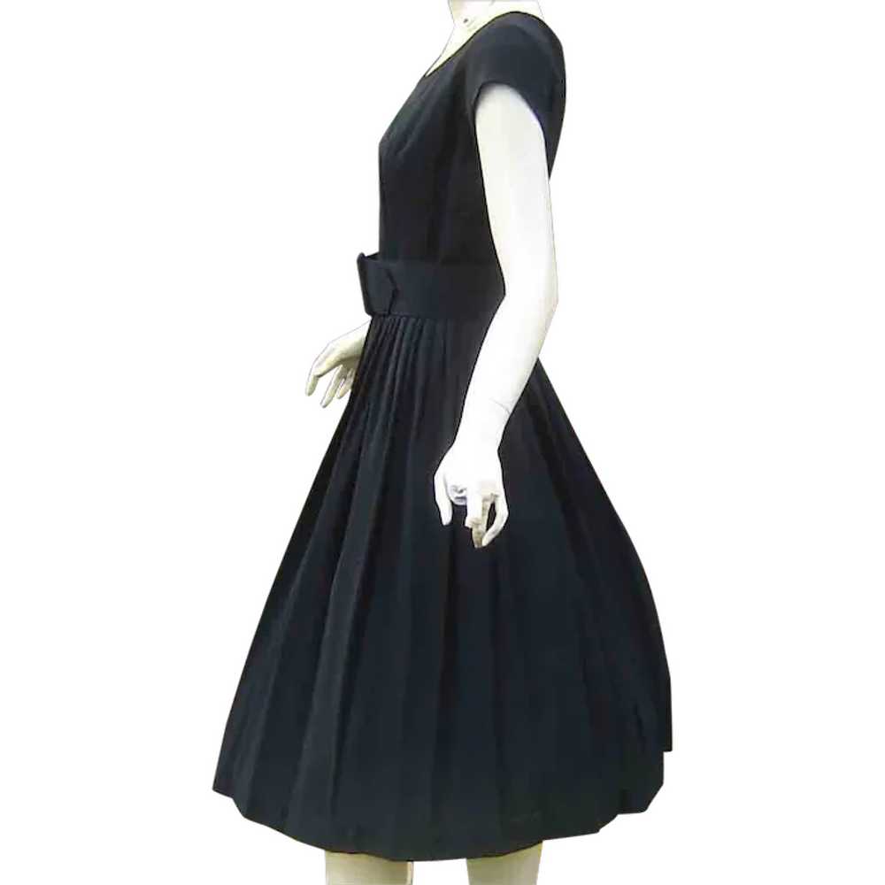 Vintage 1950s Black Dress Full Skirt Wide Belt - image 2