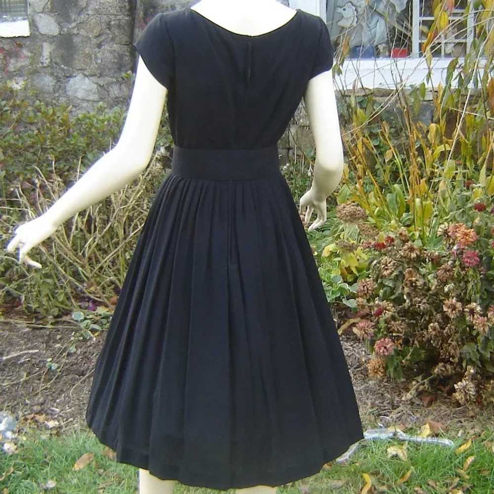 Vintage 1950s Black Dress Full Skirt Wide Belt - image 4