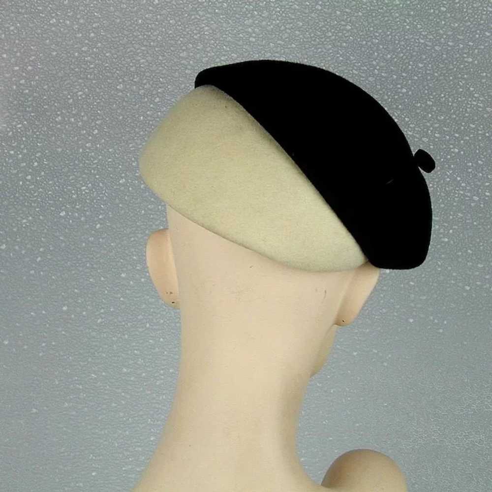 Vintage 1950s Frank Olive Black-on-White Sassy Hat - image 3