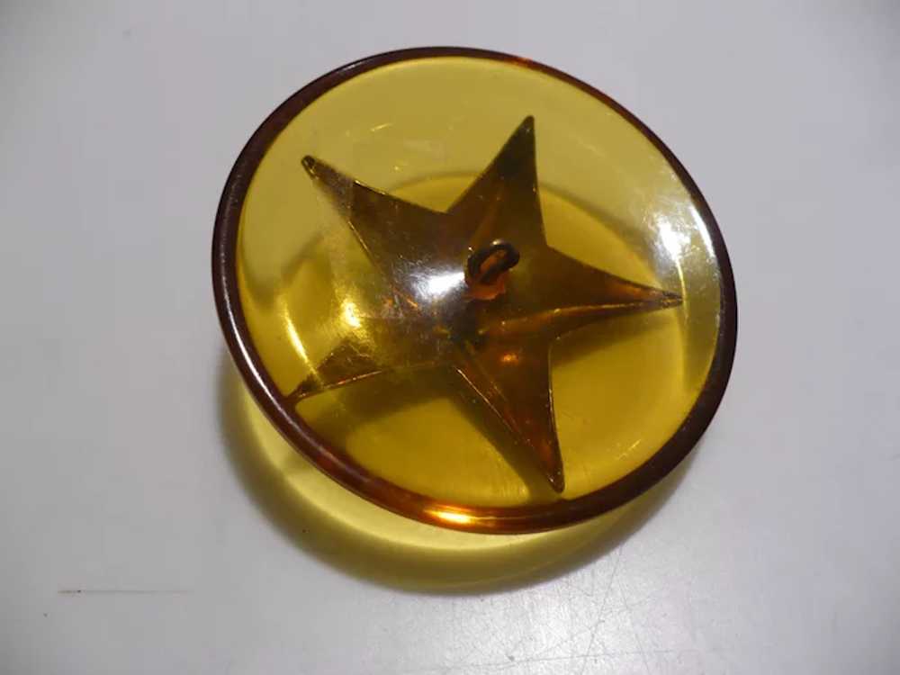 Bakelite Star Button - image 2