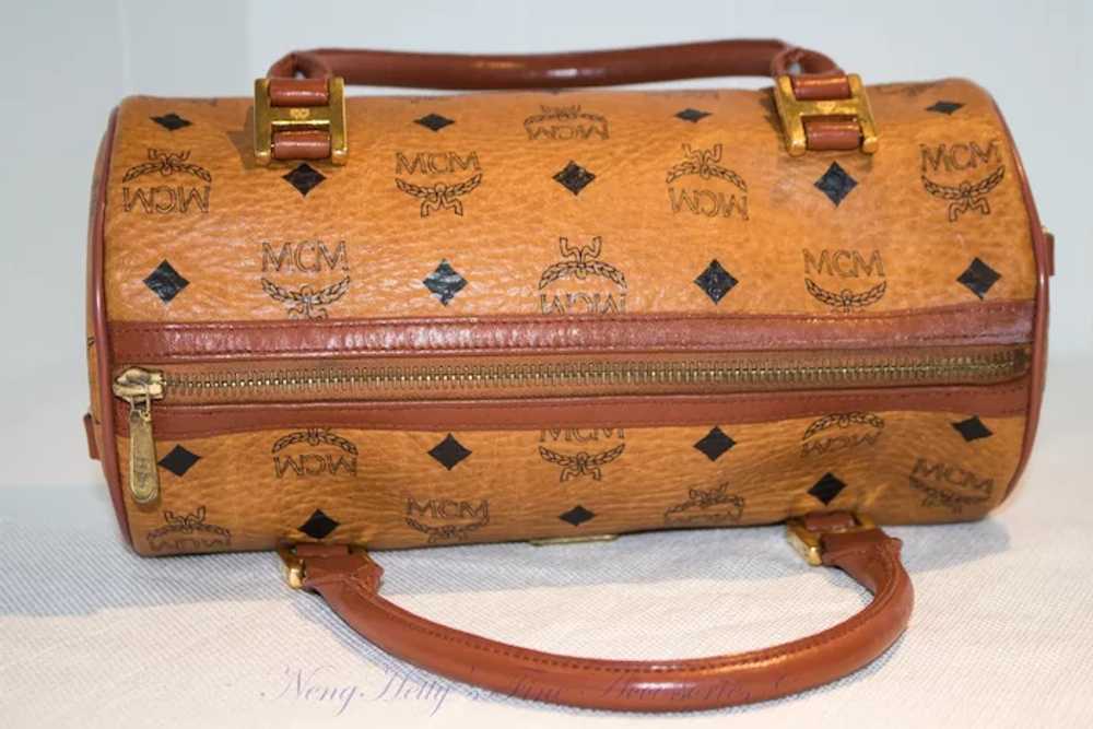 Vintage MCM Barrel Handbag from the Original Vise… - image 3