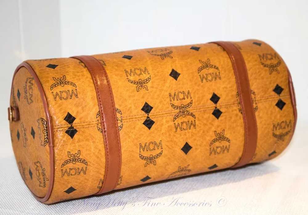 Vintage MCM Barrel Handbag from the Original Vise… - image 5