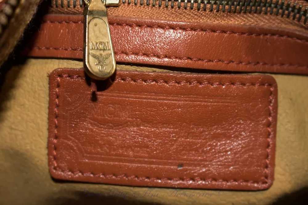 Vintage MCM Barrel Handbag from the Original Vise… - image 9