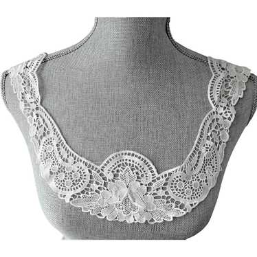 LOVELY Vintage Lace Collar,Intricate Lace Pattern… - image 1