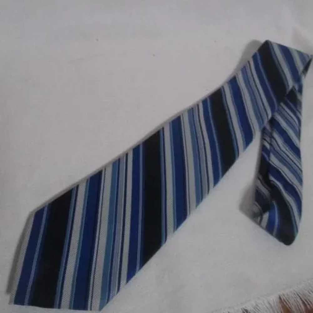Set of 3 Men's Neckties - image 2