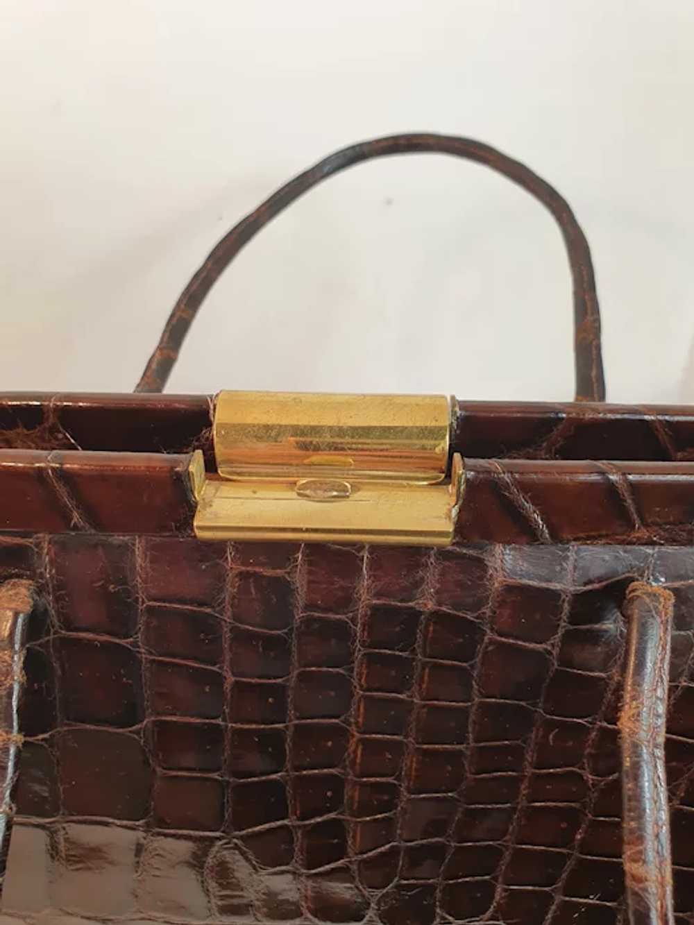 Large vintage 1950s classic glossy brown crocodil… - image 7
