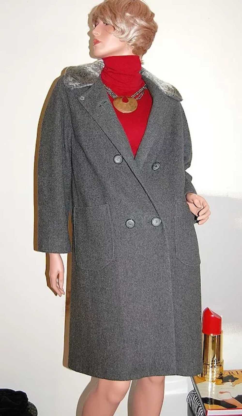 1950/60s ILGWU ~ Gray Wool & Faux Fur Coat - image 6