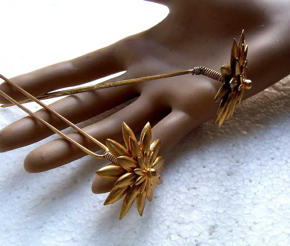 Matched pair Victorian star shaped hair pins poli… - image 11