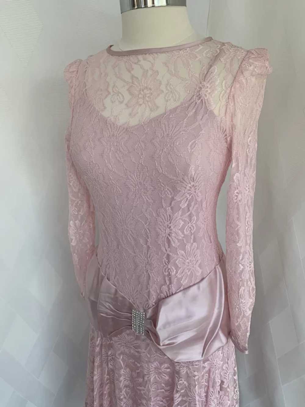 1990s does 20s Pink Lace Drop Waist Dress - image 3