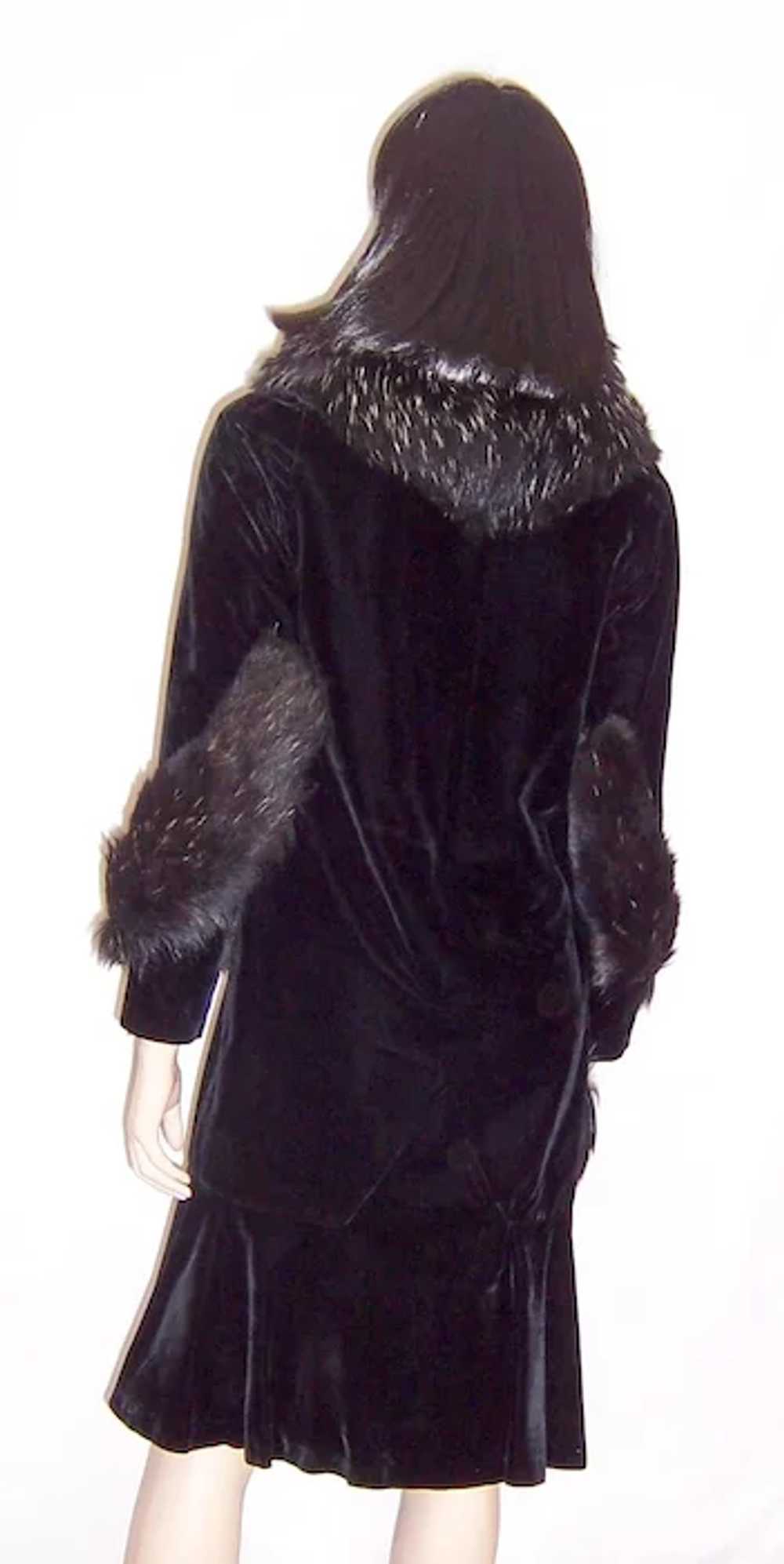 Fabulous 1920's Black Silk Velvet Coat with Fur C… - image 3