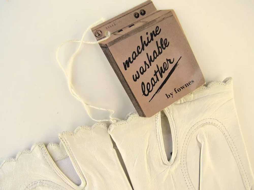 Two Pair Vintage Women's Gloves White Leather - image 5