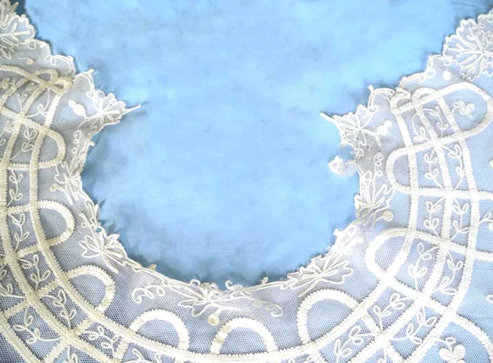 Antique Victorian Fine French White Lace Collar - image 3