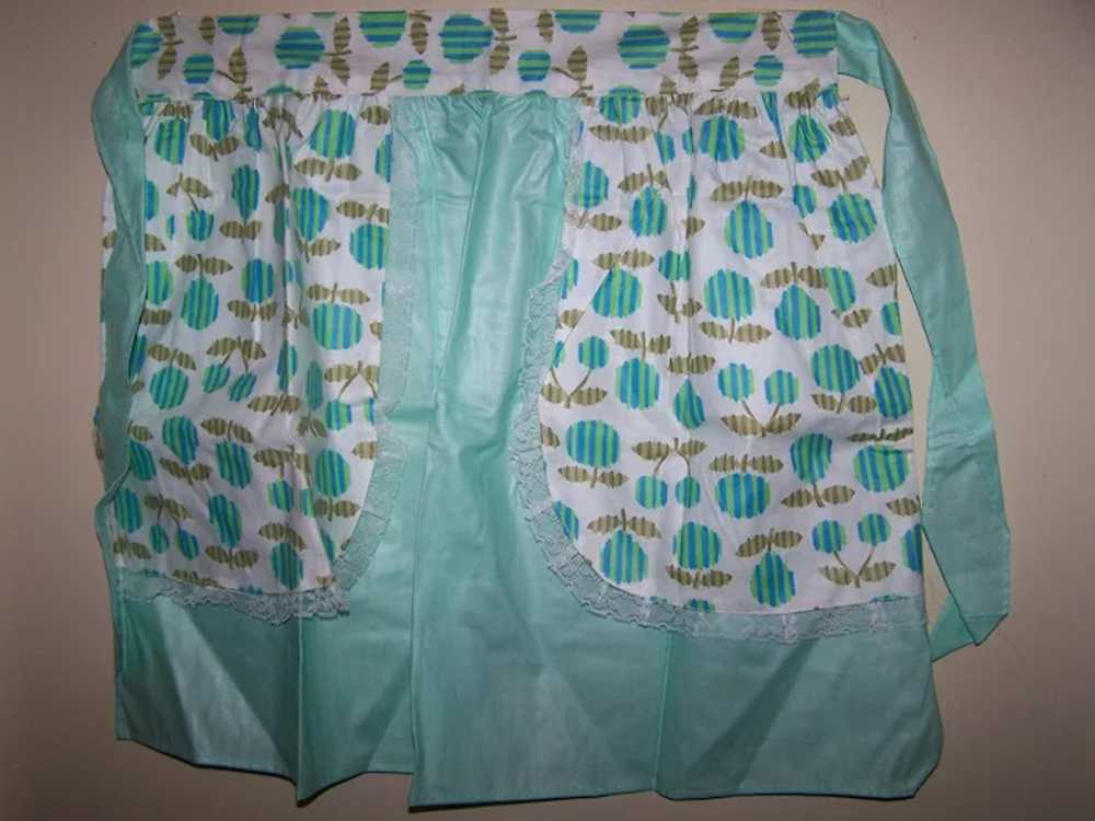 Lovely Vintage Retro Era Aqua Apron For All Your … - image 4