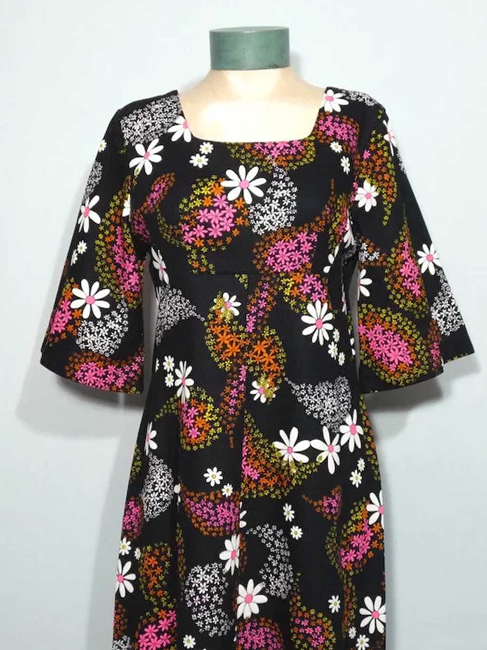 Vintage 1970s Floral Maxi Dress Ui Maikai Made in… - image 5