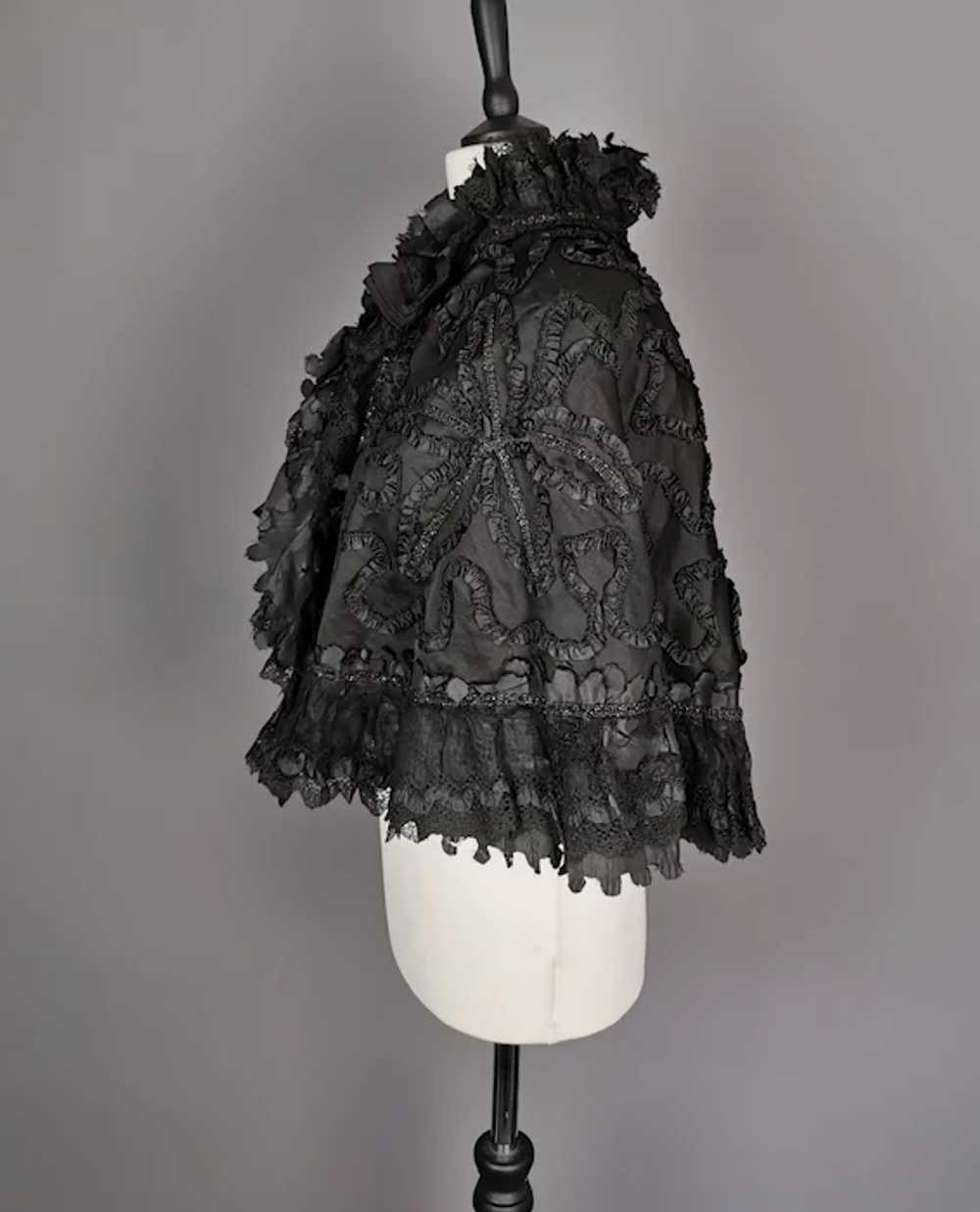 Antique Victorian mourning cape, French jet, Taff… - image 6