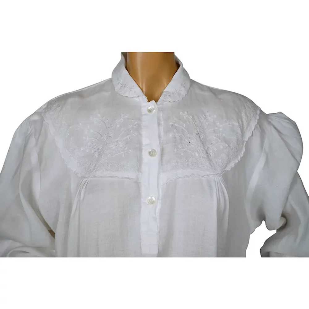 Antique White Cotton Linen Nightgown Nightie w Em… - image 4