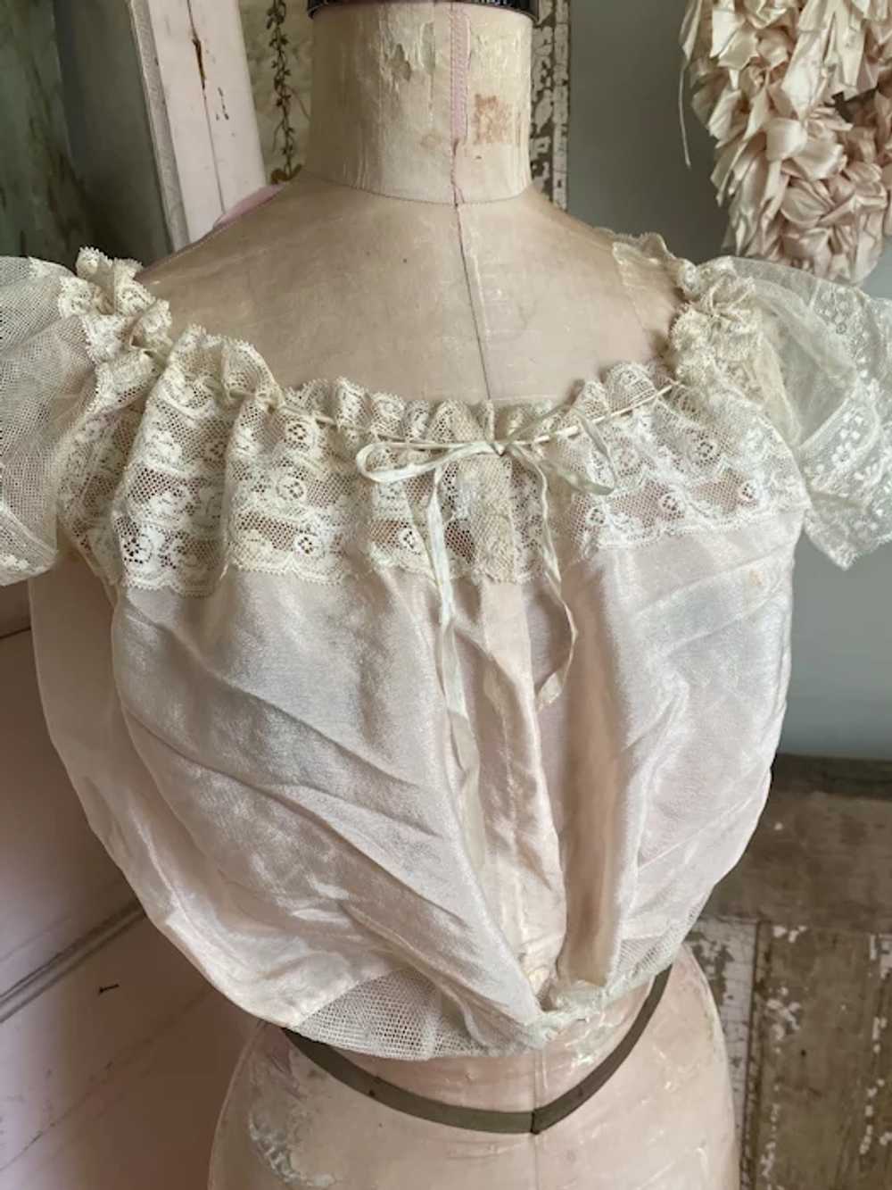 Gorgeous Antique Edwardian Ice Pink Silk and Lace… - image 4