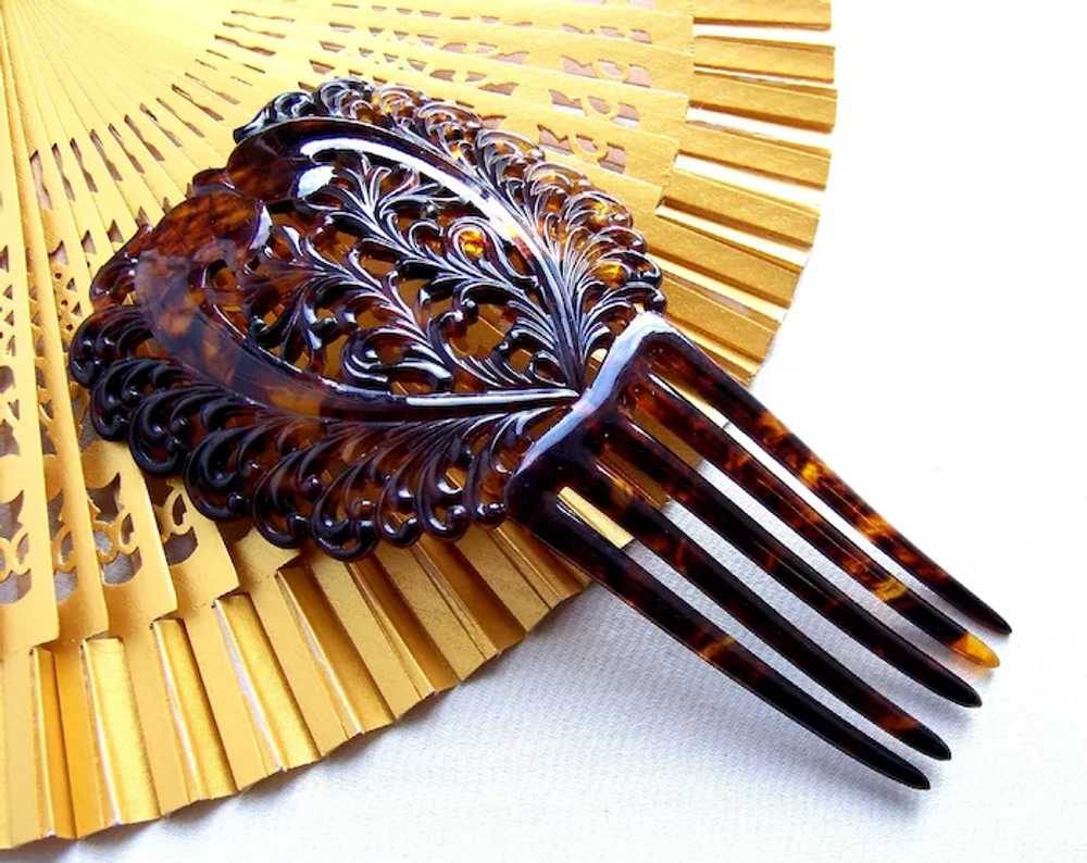 Late Victorian Spanish style hair comb with carve… - image 7