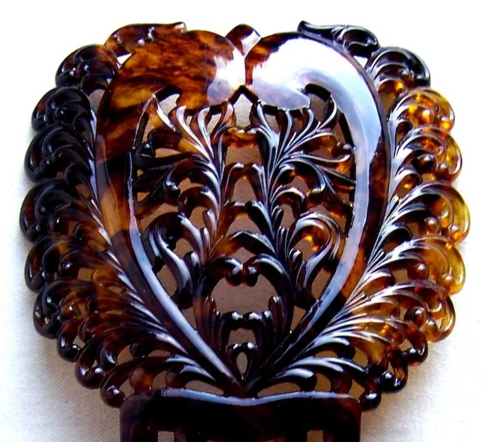 Late Victorian Spanish style hair comb with carve… - image 8