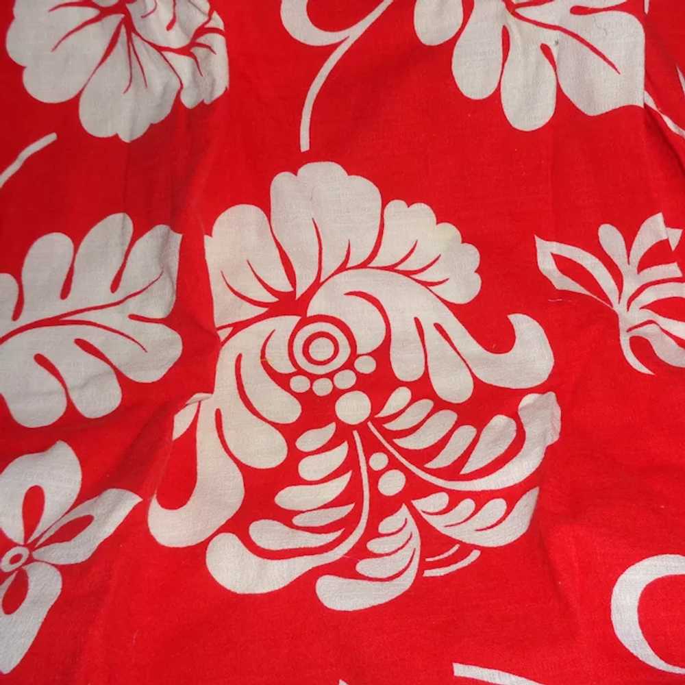 Made in Hawaii Dress Bright White Floral over Red - image 7