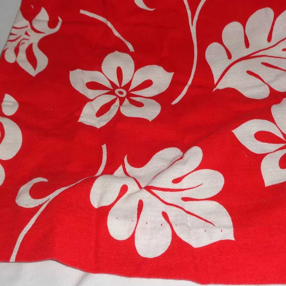 Made in Hawaii Dress Bright White Floral over Red - image 8