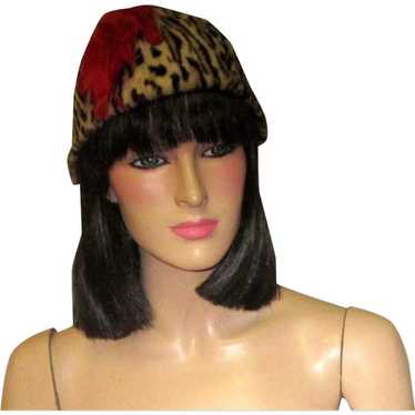 1950's Faux Leopard Print Hat/Chapeau with Red Fe… - image 1