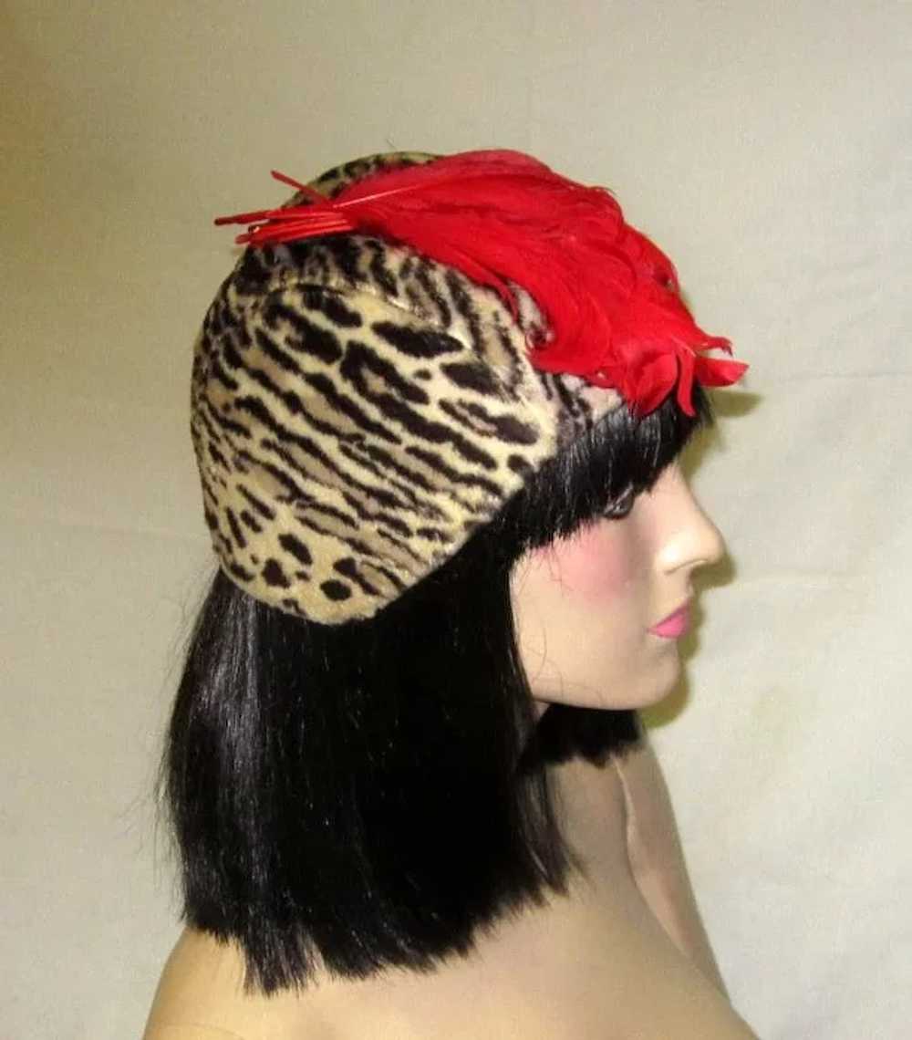 1950's Faux Leopard Print Hat/Chapeau with Red Fe… - image 2