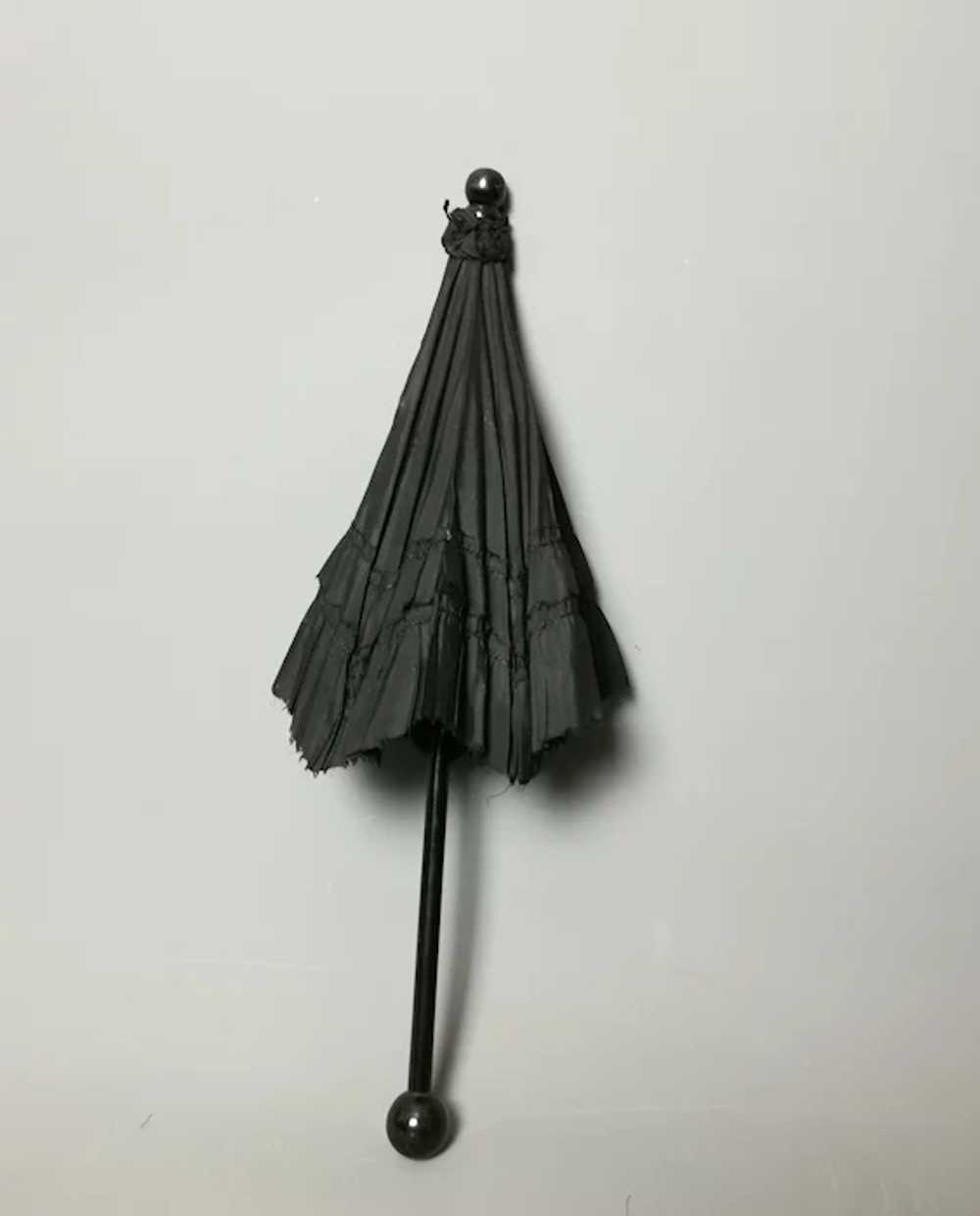 Antique Victorian black silk mourning parasol, ex… - image 2