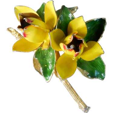 Vintage Enamel Yellow Water Lily Flower Pin - image 1