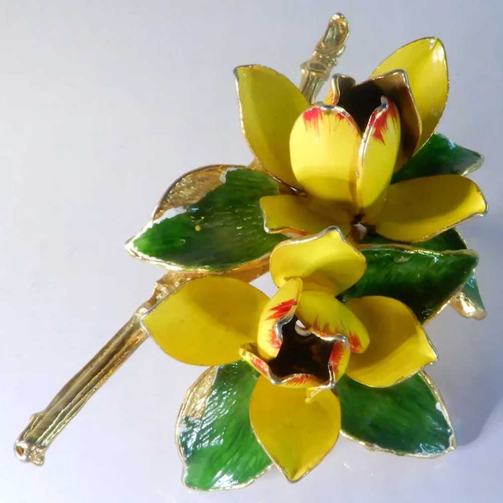 Vintage Enamel Yellow Water Lily Flower Pin - image 4