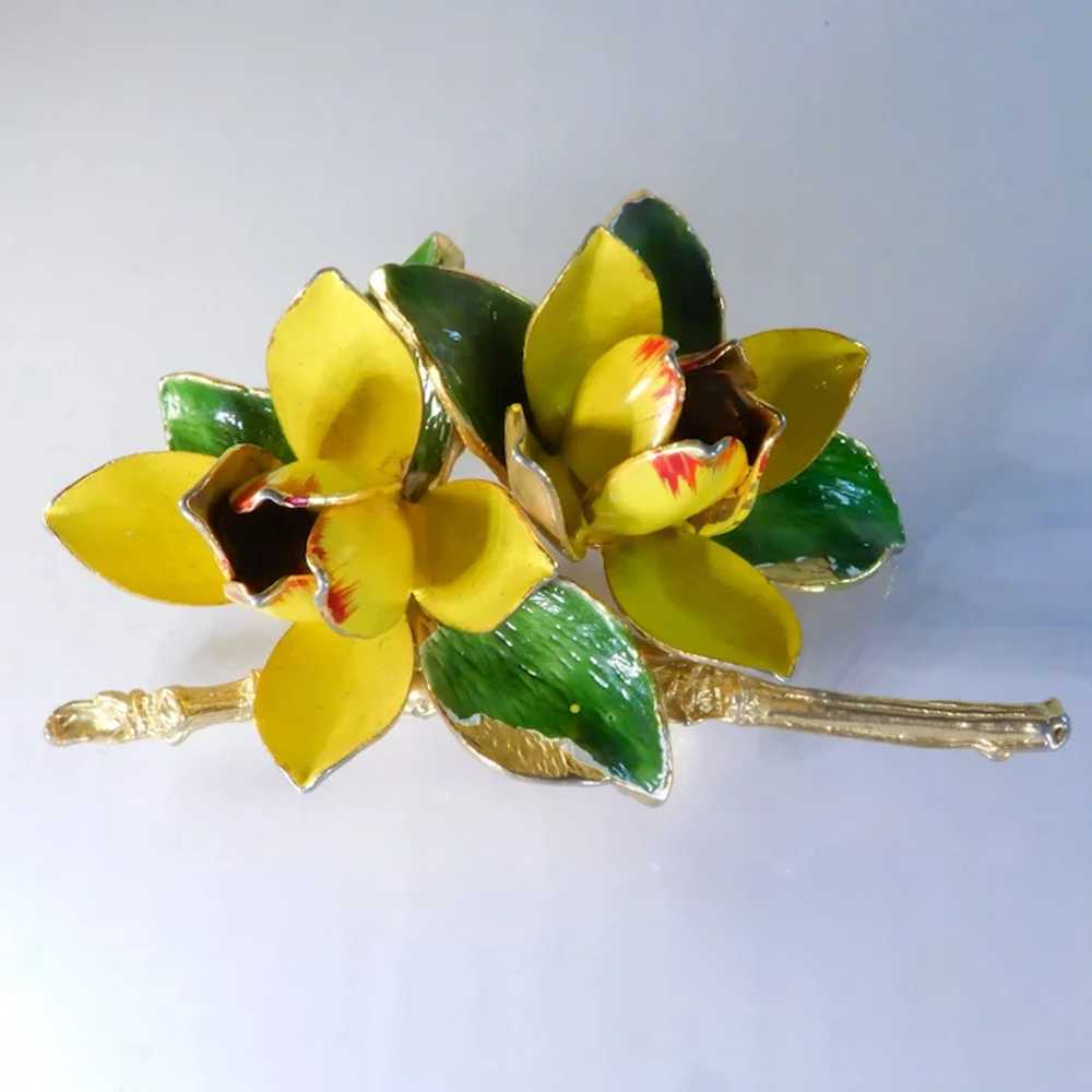 Vintage Enamel Yellow Water Lily Flower Pin - image 5
