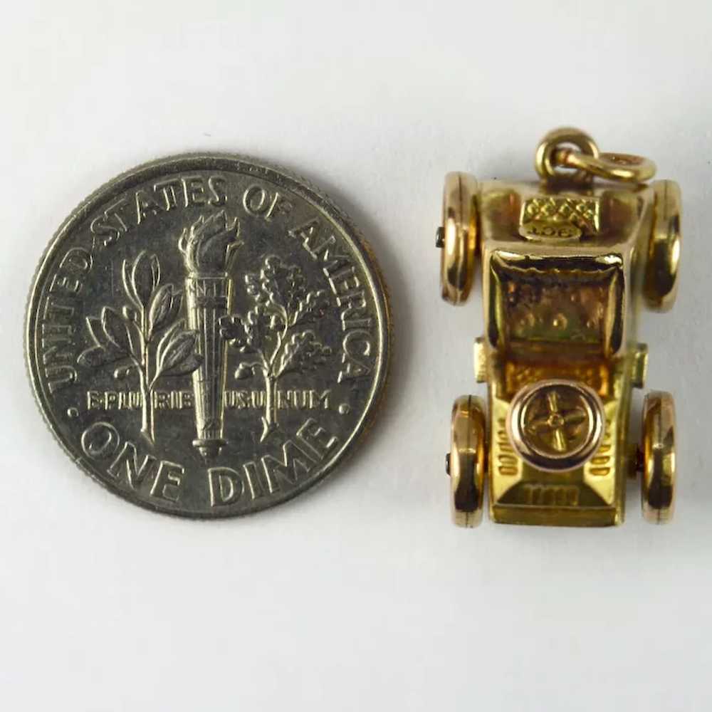 9K Yellow Gold Mechanical Car Charm Pendant - image 7