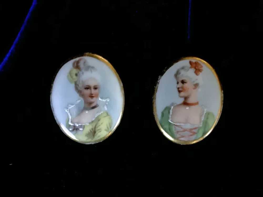 2 Victorian porcelain portrait buttons - image 4
