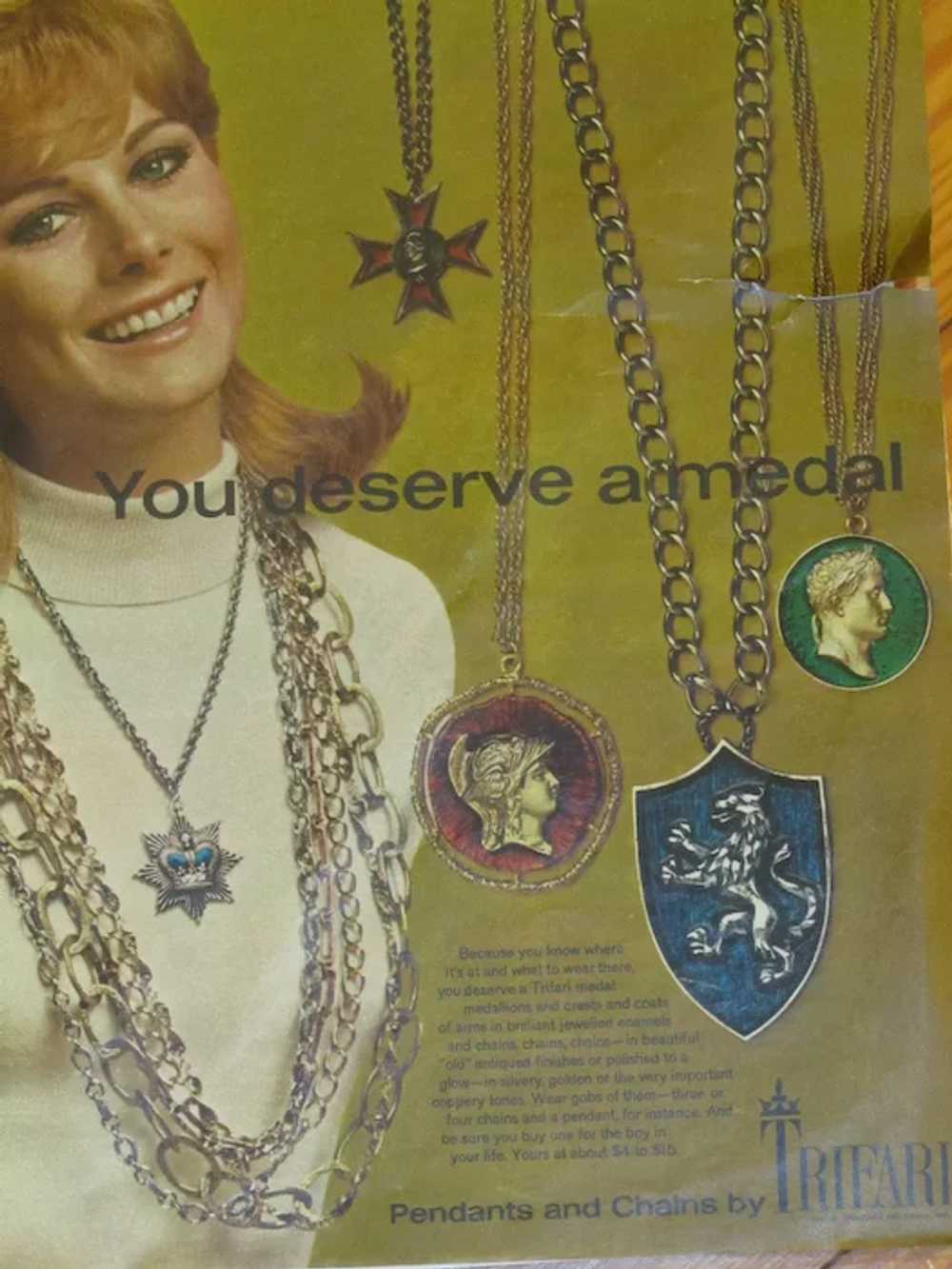 You deserve a Trifari medal  - Pendants and Chain… - image 8