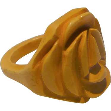 Bakelite Flower Ring