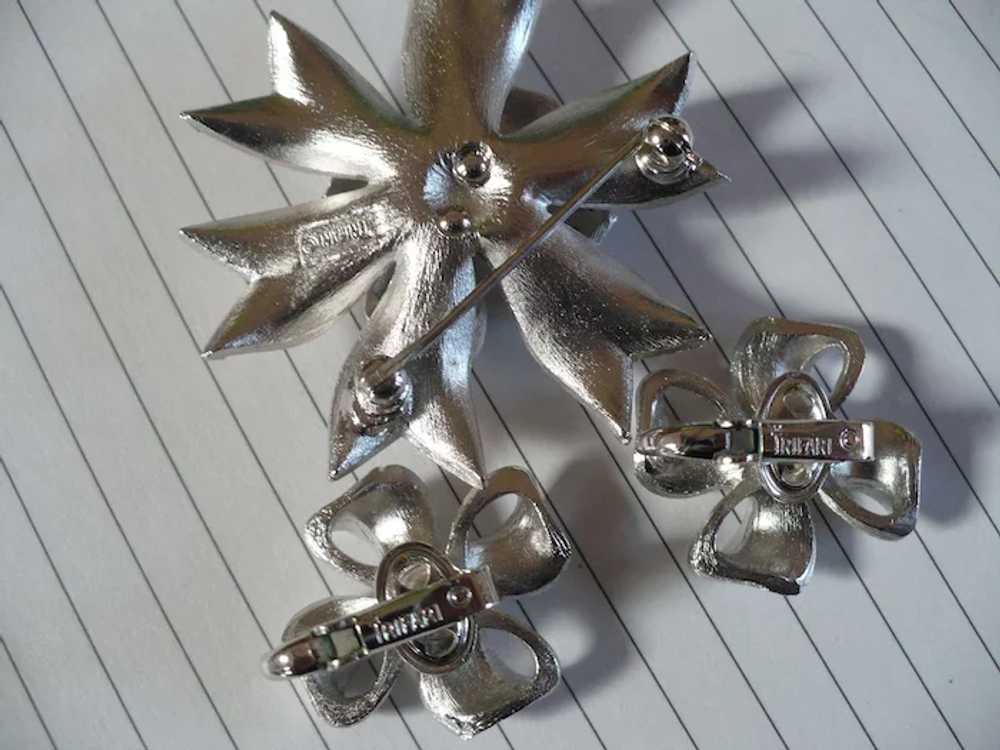 Trifari Bow Pin & earrings - image 2