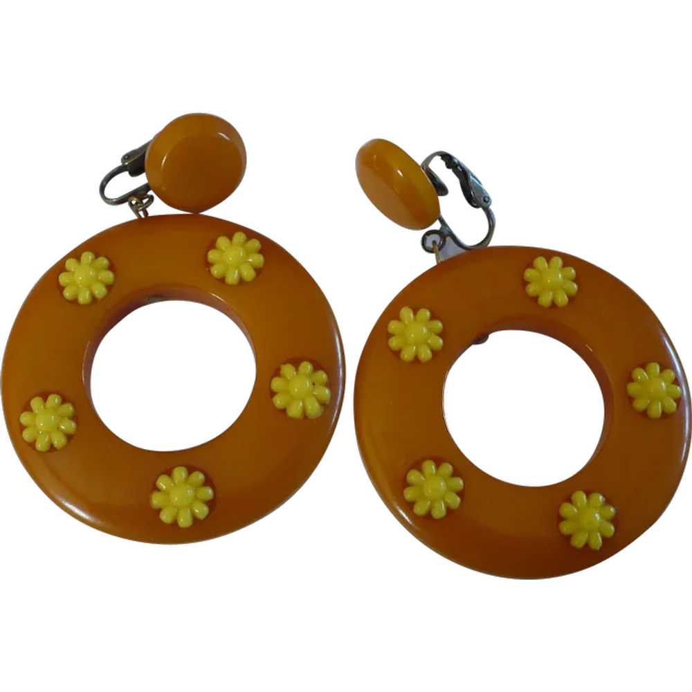 Bakelite Flower Earrings - image 1