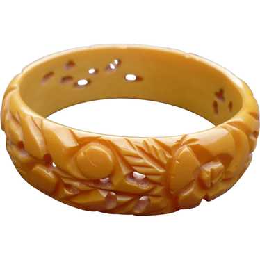 Bakelite Floral Bracelet