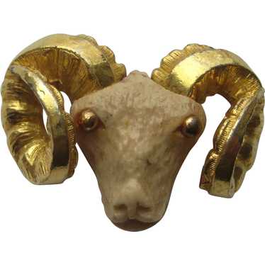 Vintage RAZZA ARIES Ram Pin 1950's Realistic Zodi… - image 1