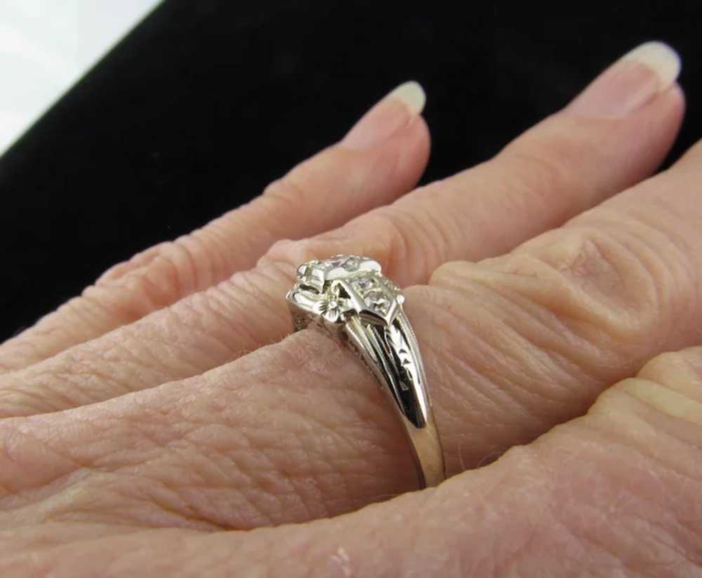 Art Deco Vintage .25 Diamond Ring in 18 Karat Whi… - image 4