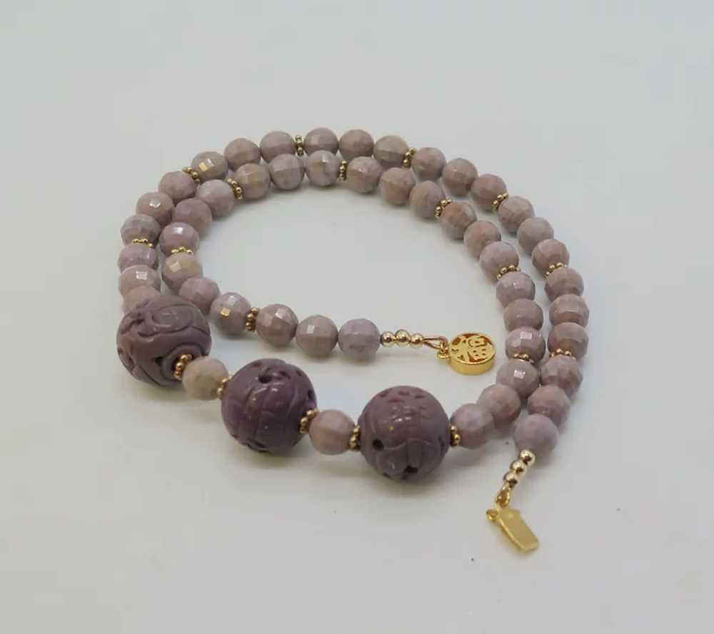 Lovely Carved Turkish Lavender Jade Bead Necklace - image 3