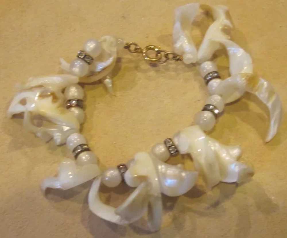 Vintage Shell and Roundel Bracelet - image 3