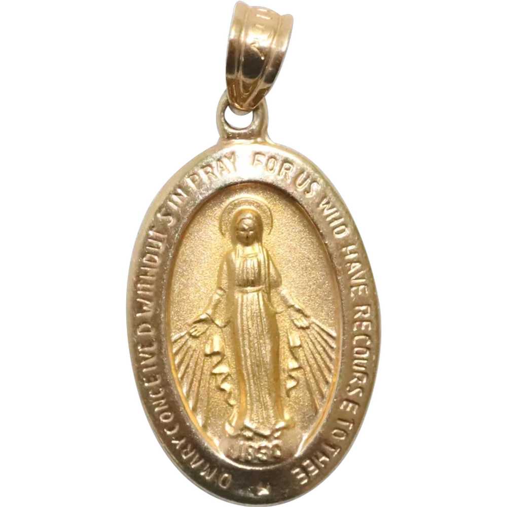 14KT Gold Religious Blessing Mary Pendant - Gem