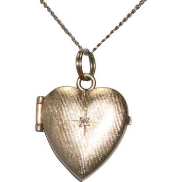 14K Yellow Gold Diamond Florentine Heart Locket N… - image 1